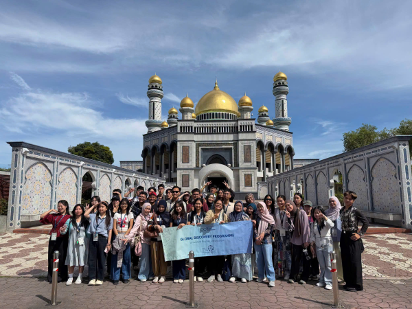 SINH VIÊN KHOA KINH DOANH TRẢI NGHIỆM HỌC TẬP QUỐC TẾ