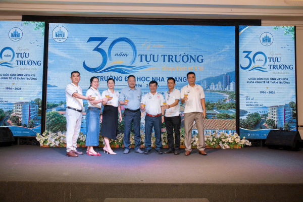 Cựu sinh viên K38: Trở về và tiếp nối